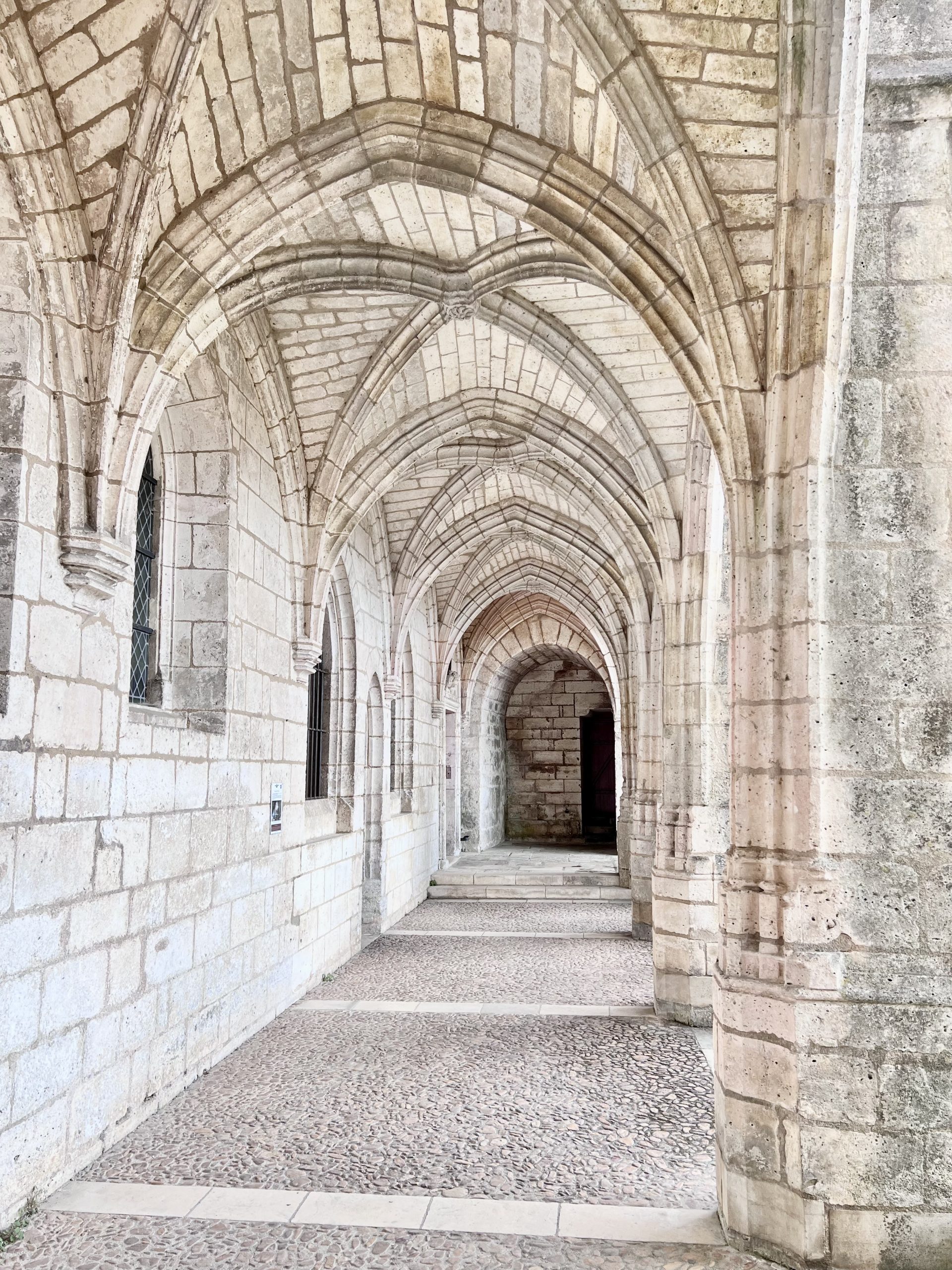 cloitre de l'abbaye de Brantôme