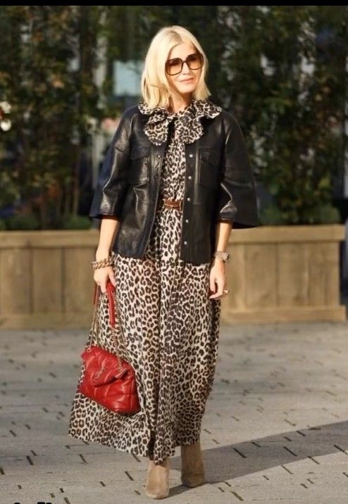 idée de look avec une robe léopard 