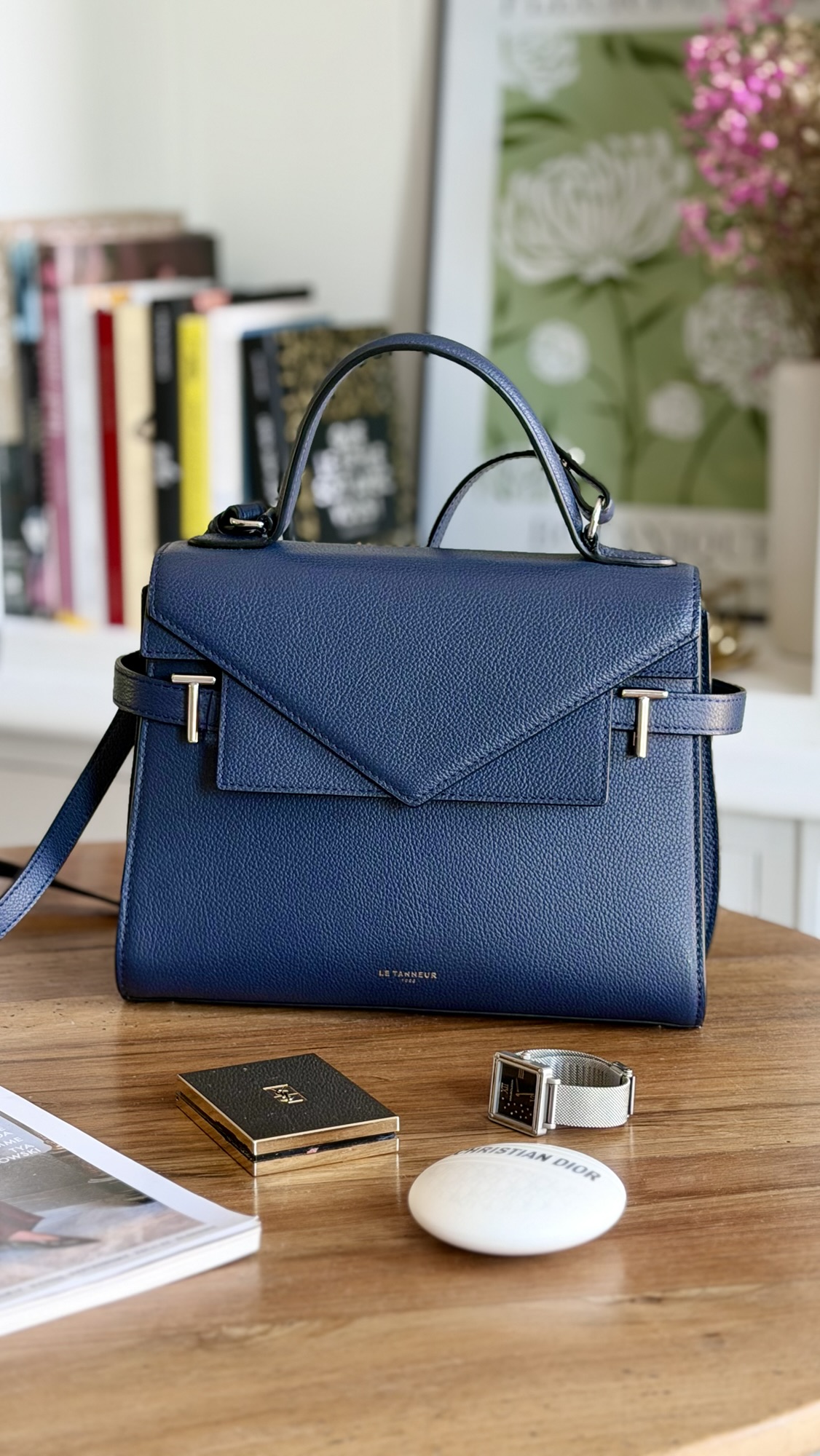 essential handbag styles every woman should own